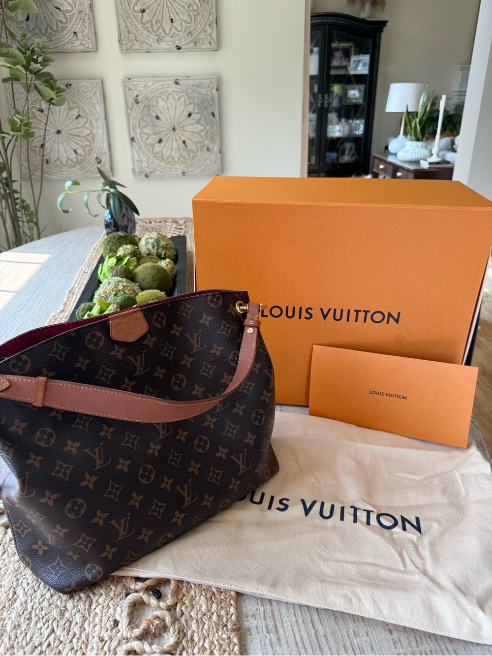 Louis Vuitton Graceful PM Canvas Shoulder Bag in Brown with Pink Interior - Picture 1 of 12
